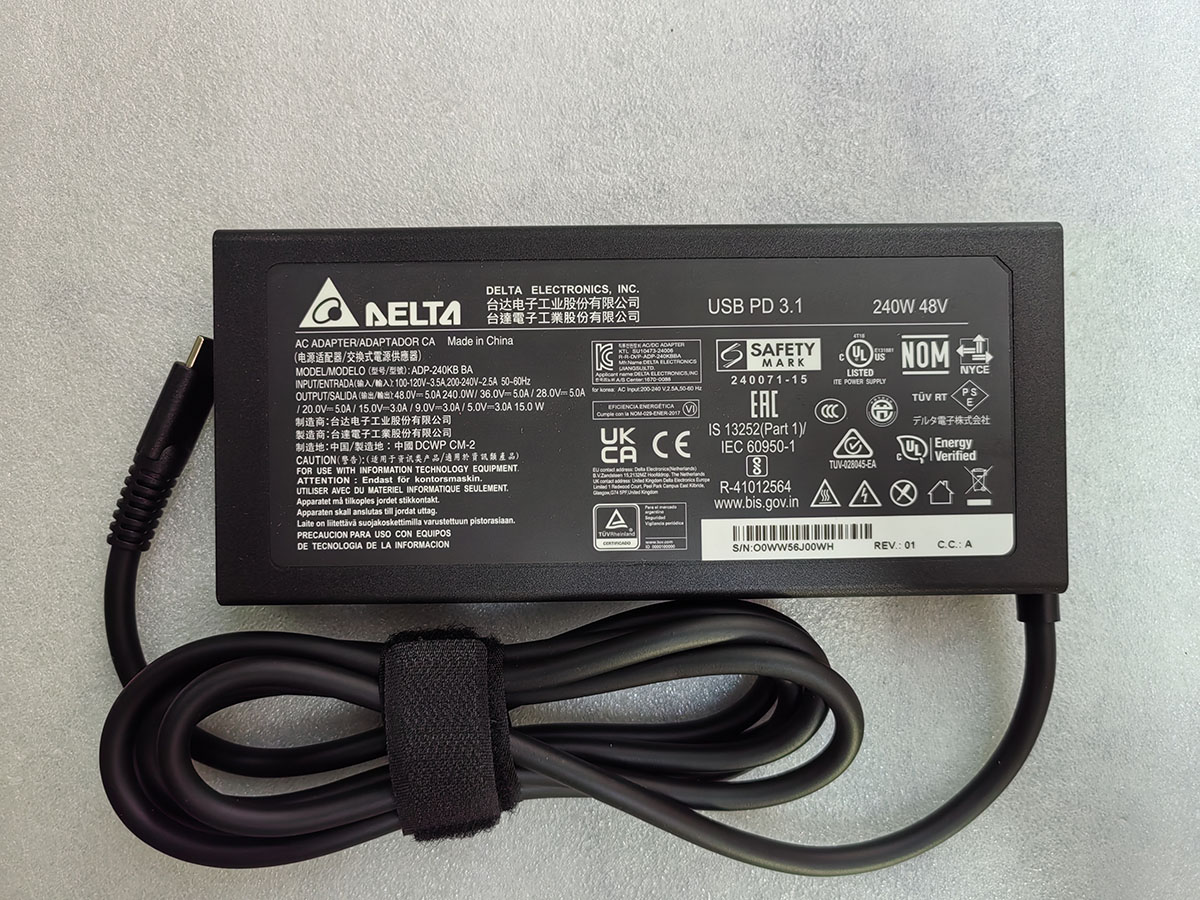NEW OEM ADP-240KB BA Delta 240 - Pc Gaming High End のレビューと価格