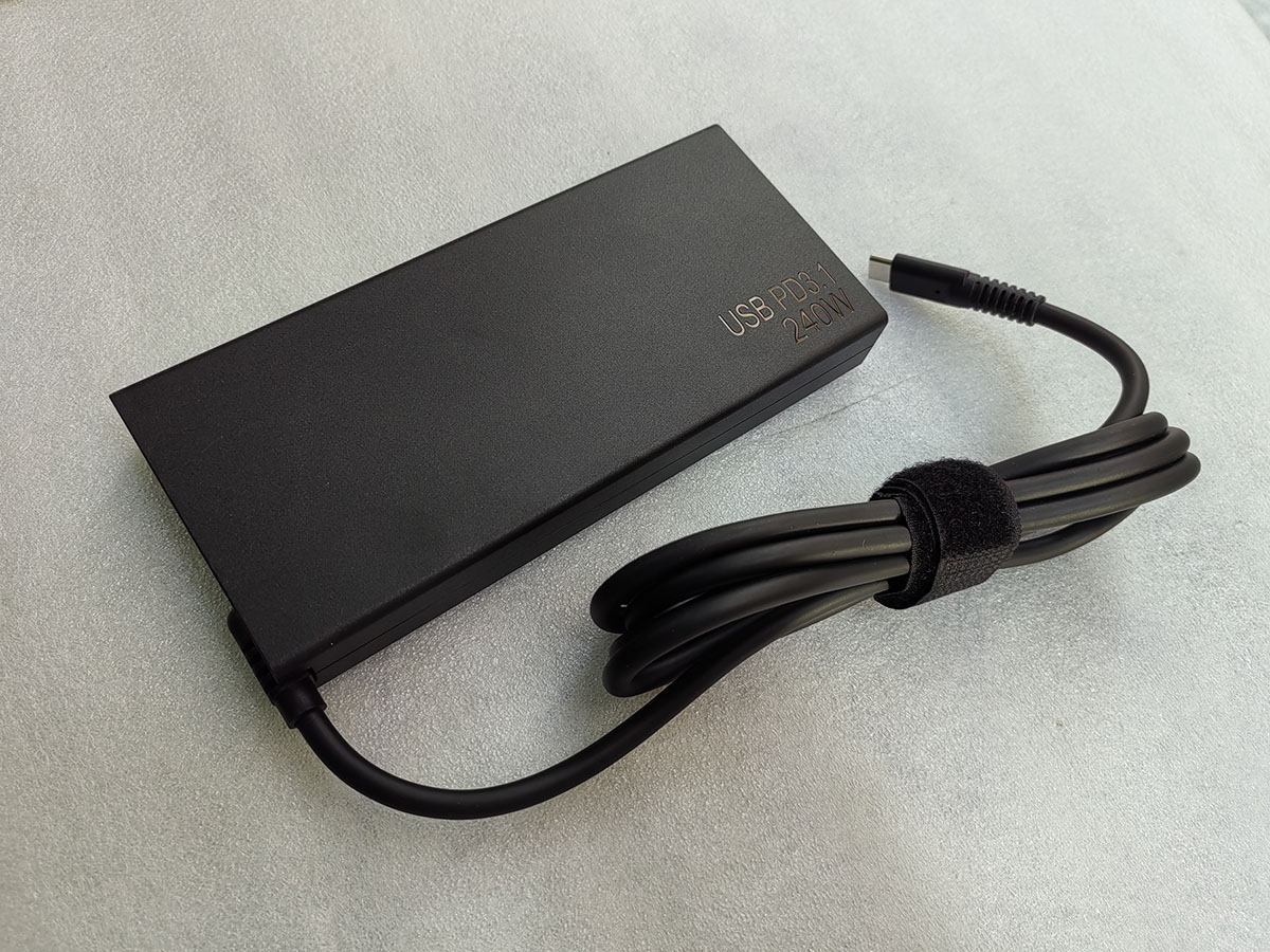 NEW OEM ADP-240KB BA Delta 240 - Pc Gaming High End のレビューと価格