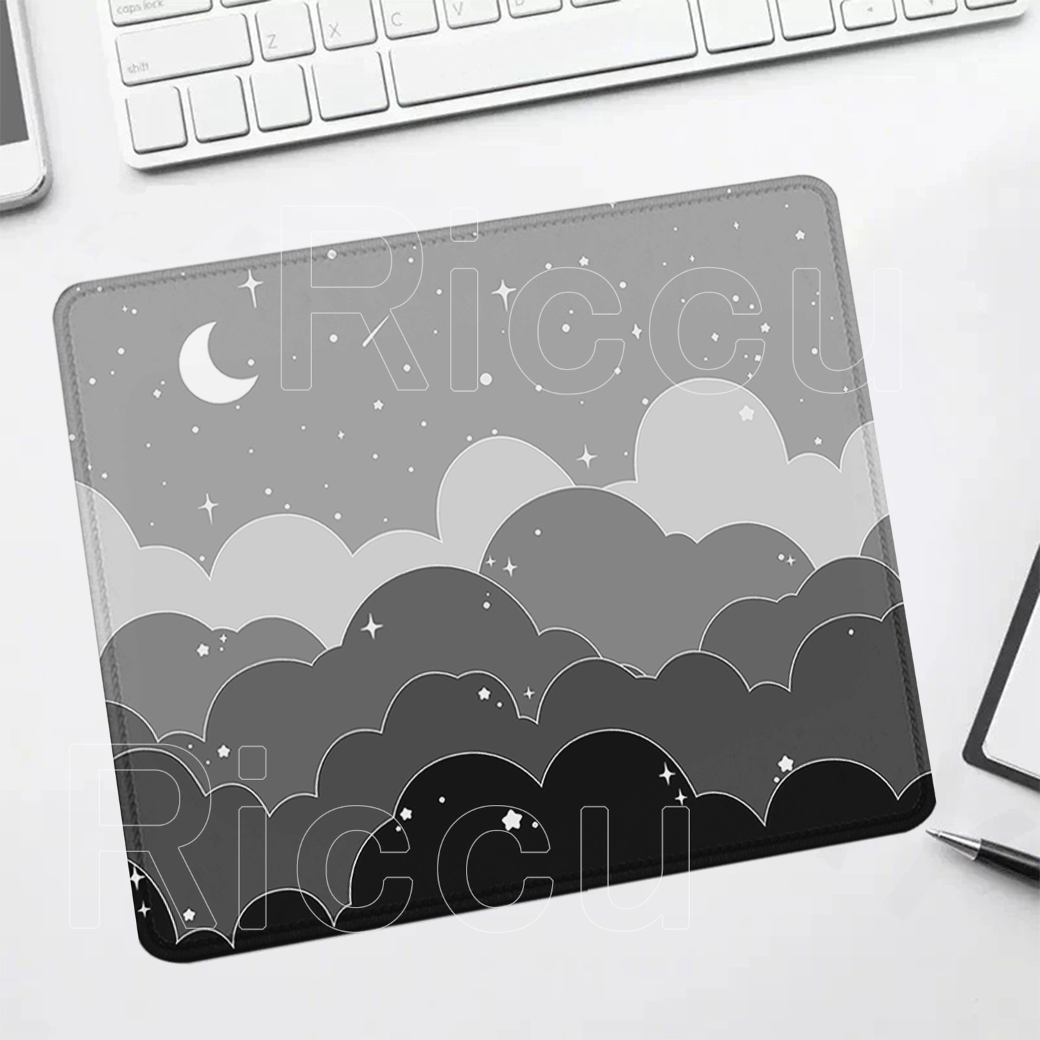 black and white Clouds moon sm - Pc Gaming Cloud Free のレビューと価格